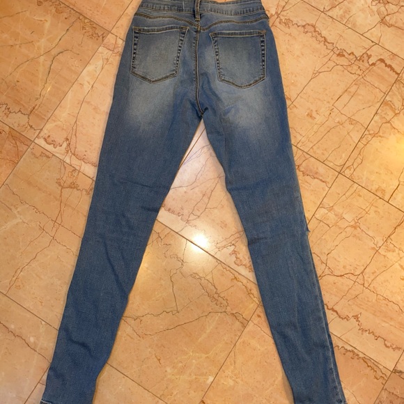 Bullhead Brand Mid Rise Jegging - Picture 7 of 7